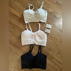 Set of three Sublime® Hands-Free Pumping & Nursing Bras